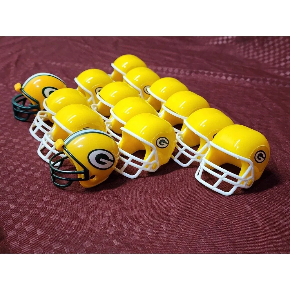 Green Bay Packers NFL Lot Of 16 Keychain, Necklace And Mini Helmet